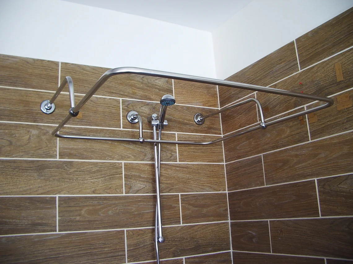 Square Shaped 360 degrees Shower Curtain Rod for Bathroom, Fitting and Dressing room with Wall Brackets - Image 2