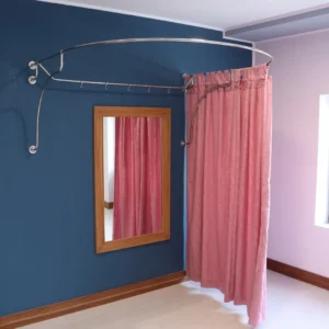 U-Shaped Fitting and Dressing Room for Wall Montage with Italian Style Curved Wall Supports