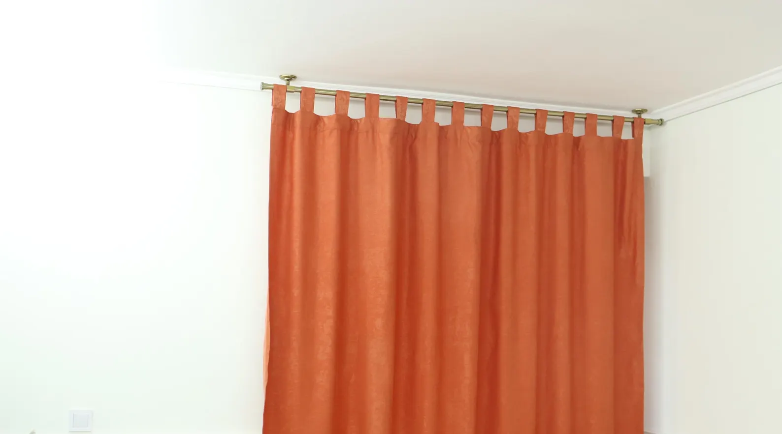 Removable Single Curtain Rod for Window, Curved Ceiling Brackets and Plug Ends - Image 6